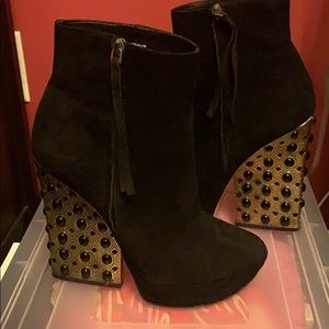 Boutique 9 Btemlyn Bootie